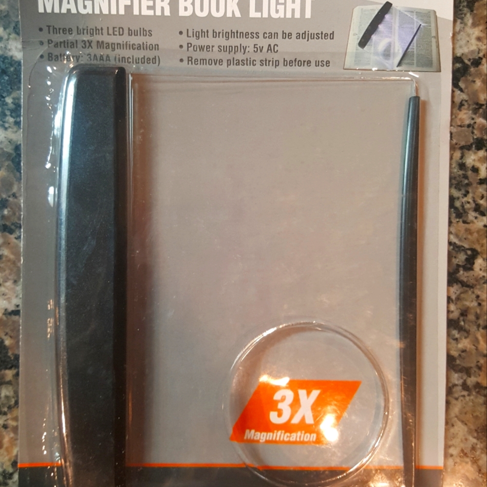 SONTAX Magnifier Book Light new sealed 3 bright LED bulbs 5v AC, 3 x magnificati